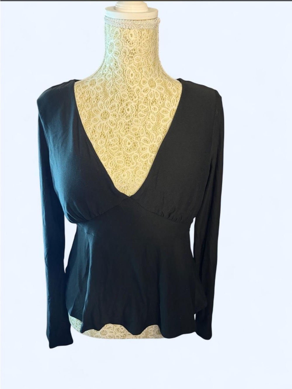 Black V-Neck Long Sleeve Blouse